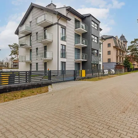 Seaside Rybacka With Parking By Renters Apartament *