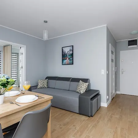 Apartment Seaside Rybacka With Parking By Renters Miedzywodzie